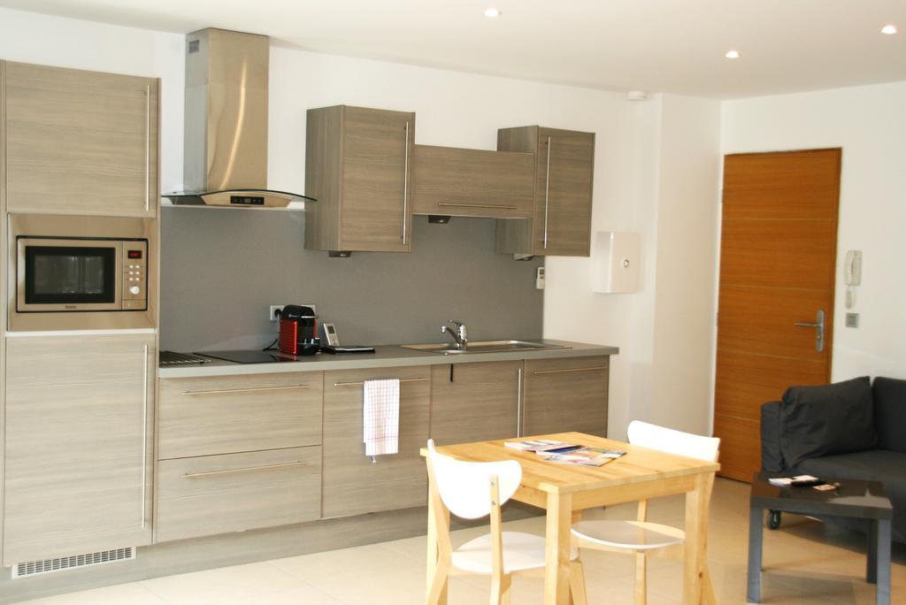 Appart Azur Apartamento Saint-Laurent-du-Var Habitación foto